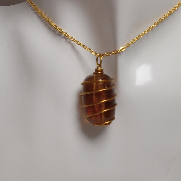 Hand Crafted Gold Artisan Necklace - Picture 4 of 5